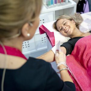 PINK Waxing Academy - Vahauksen peruskoulutus Turussa